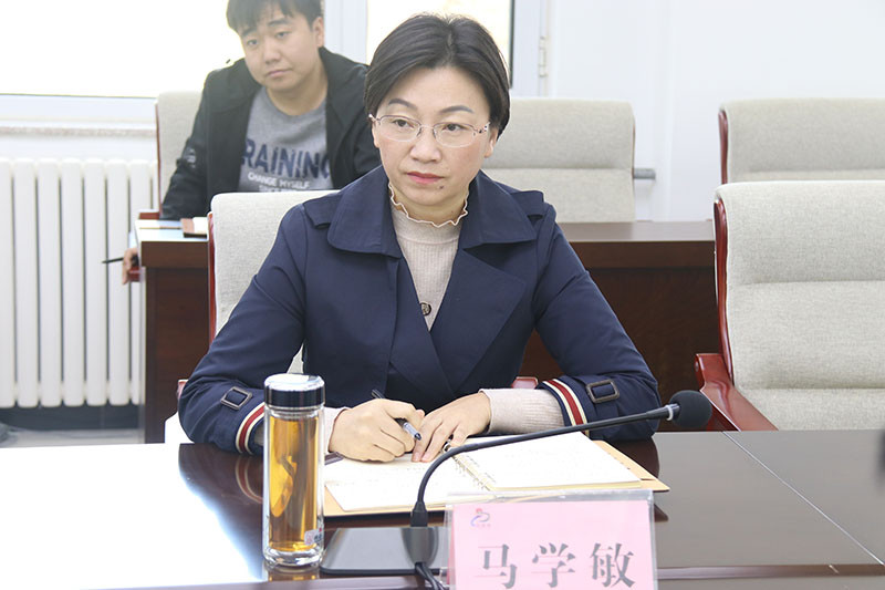 县长马学敏出席会议.jpg