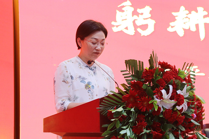 县长马学敏致节日贺词.jpg